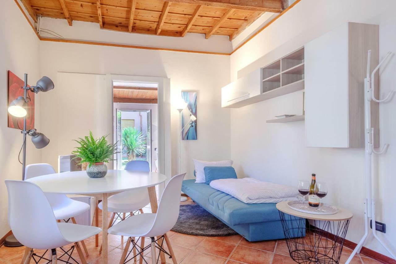 Duplex Apartment In Pieno Centro フェラーラ エクステリア 写真